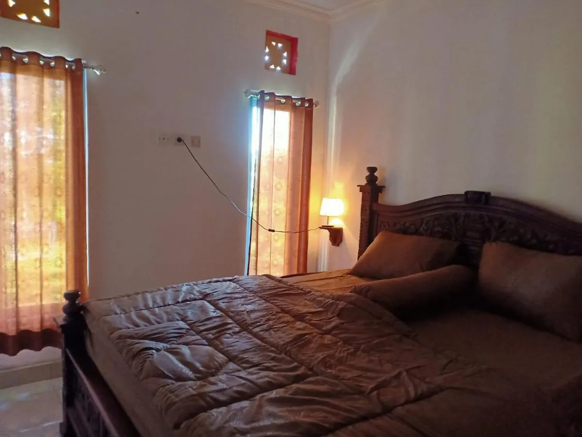 Sekumpul Local House Bed & Breakfast Singaraja